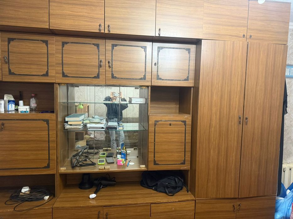 Продам стенку и компьютерный стол