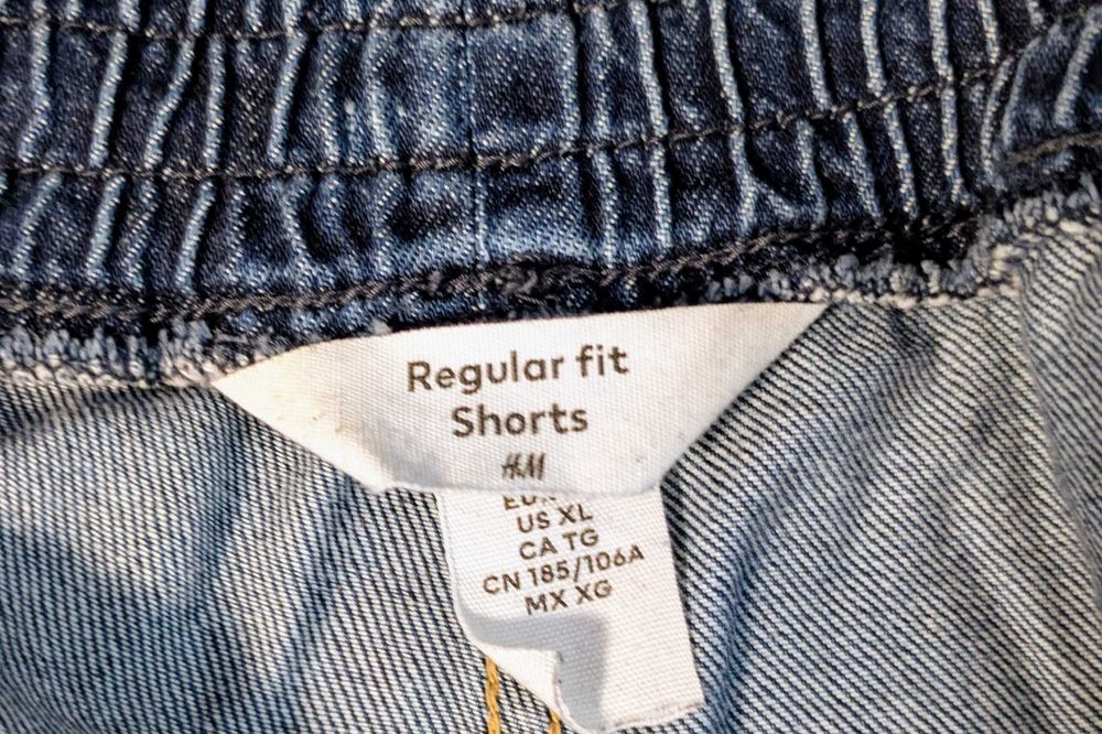 Къси Панталони H&M Regular Fit Размер XL 2 Цвятa Цената е за Двата Общо