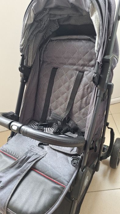 Продам коляску прогулочную