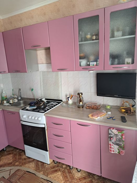 Продам  кухонный гарнитур.