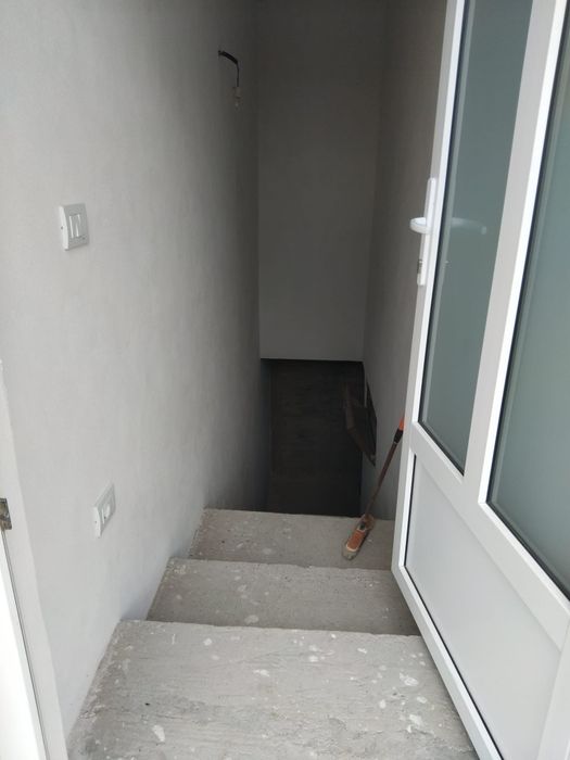 Casă de închiriat