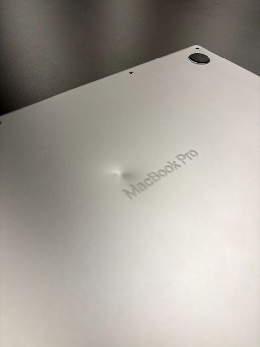 Apple MacBook Pro 14" (2021) – M1 Pro / 16GB RAM / 512GB SSD