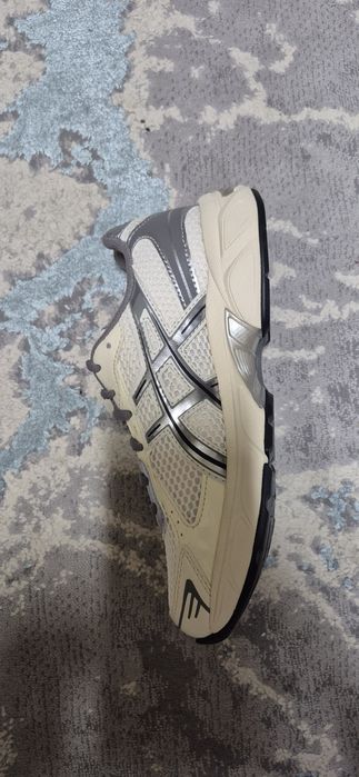 Adidași ASICS ,mărimea 37