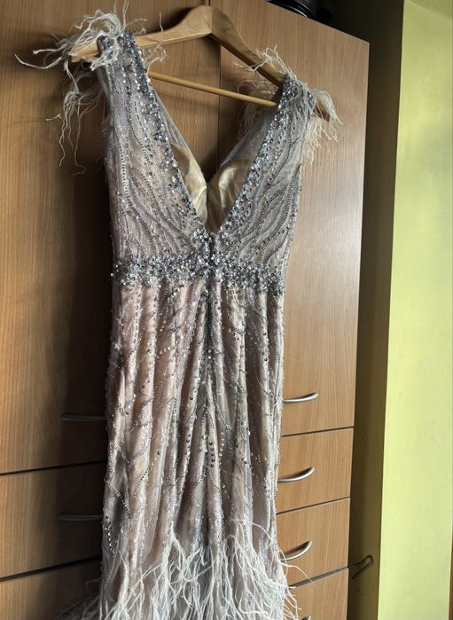 Абитуриентска рокля