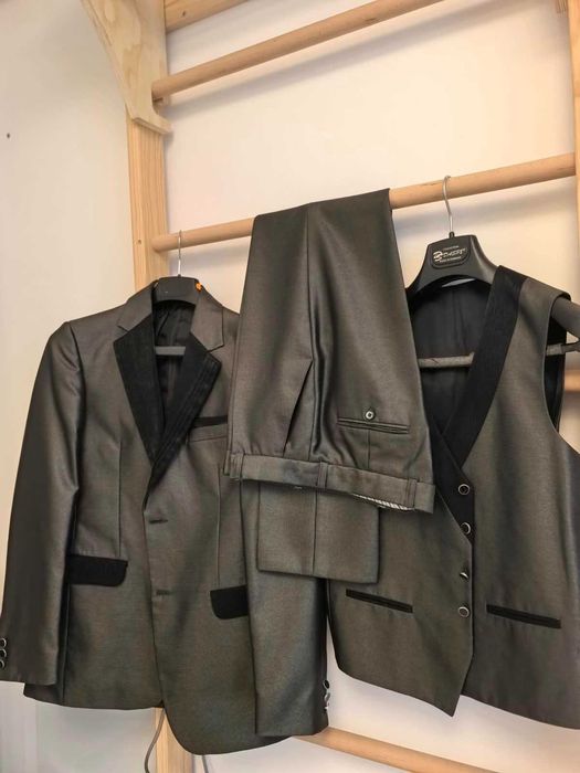 Costum ginere (sacou, pantalon, vestă), mărime 44