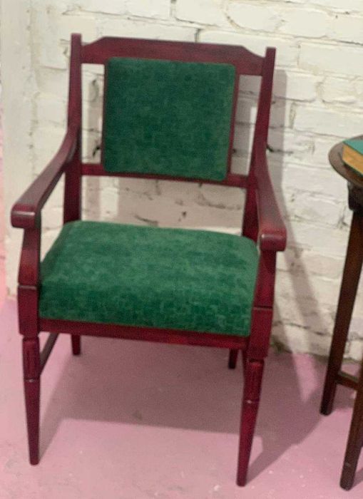 Стол и стул деревянный кабинетный