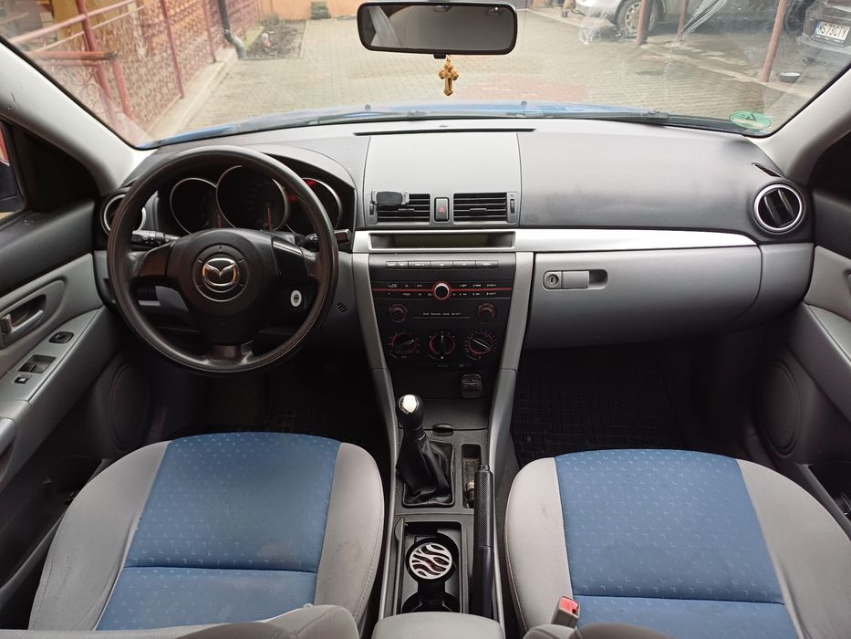 Autoturism Mazda 3