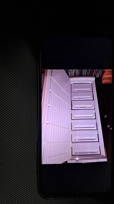 Продаю морозильную камеру Индезит 2013г в  отличном состоянии.