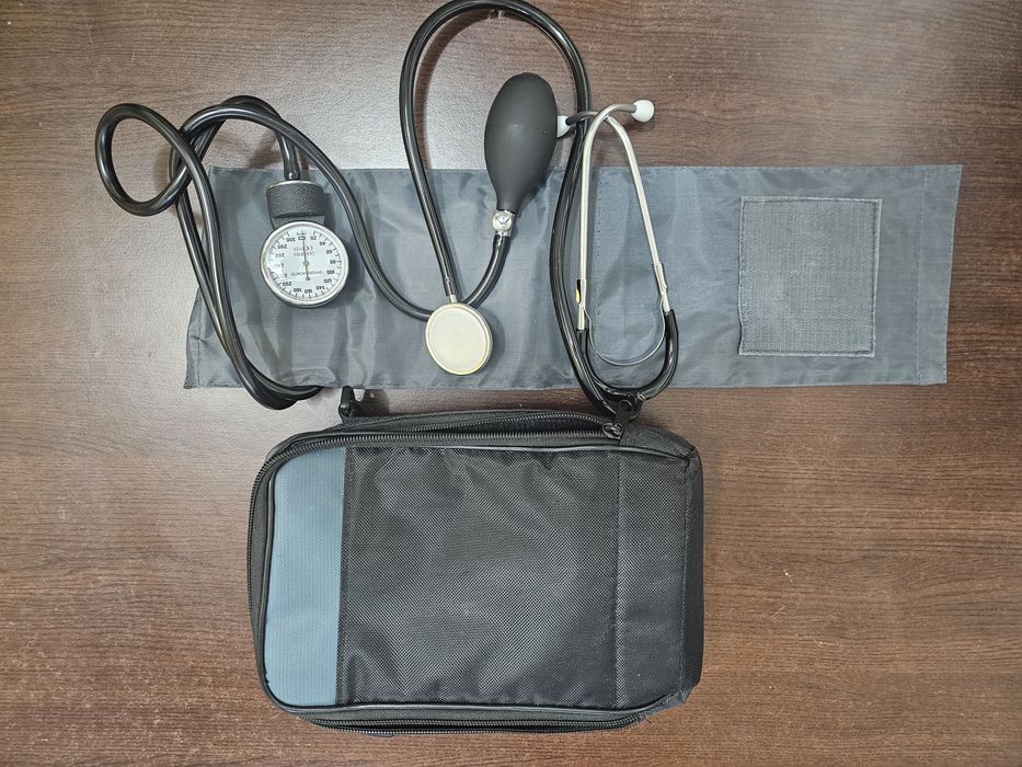 Tensiometru mecanic cu stetoscop