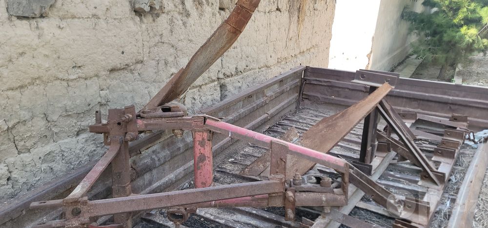 Assalomaleykum traktor sotiladi agrigatlari bilan
