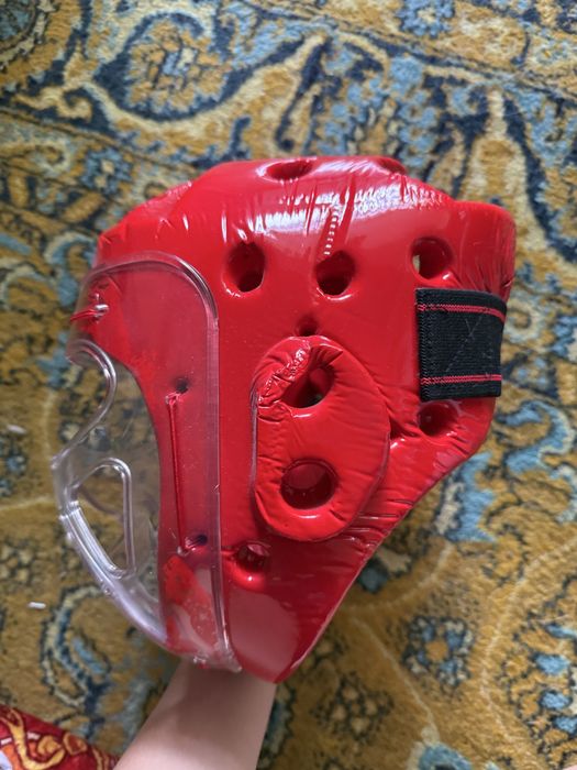 Шлем Таеквондо красный