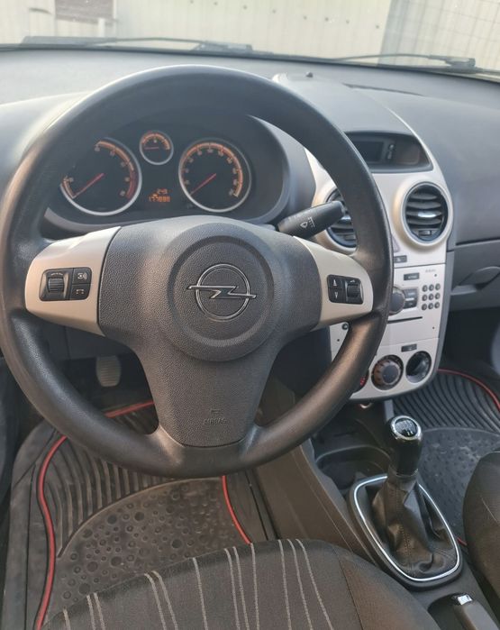 Opel corsa 1.2 benzina