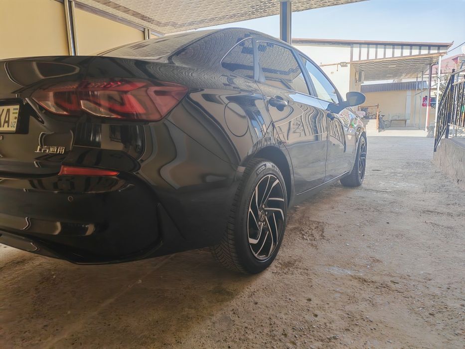 Продаётся автомобиль Монза