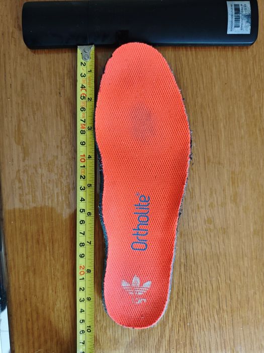 Кецове Adidas Court Attitude и полукецове Nike