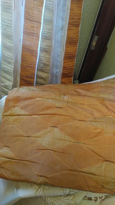 Продам шторы, тюль, покрывала,пледы,одеяла ,подушки