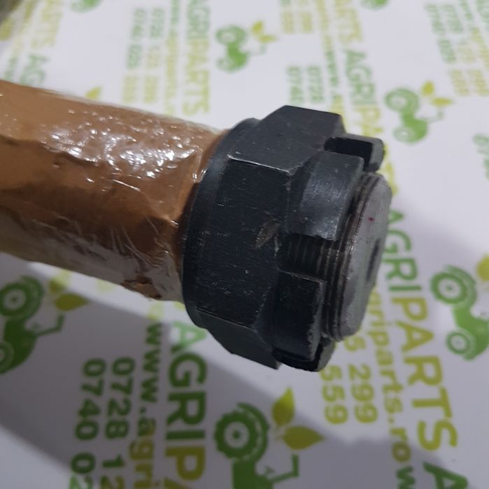 Fuzeta stanga cu piulita tractor u650