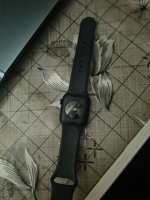 Продам apple watch se 2