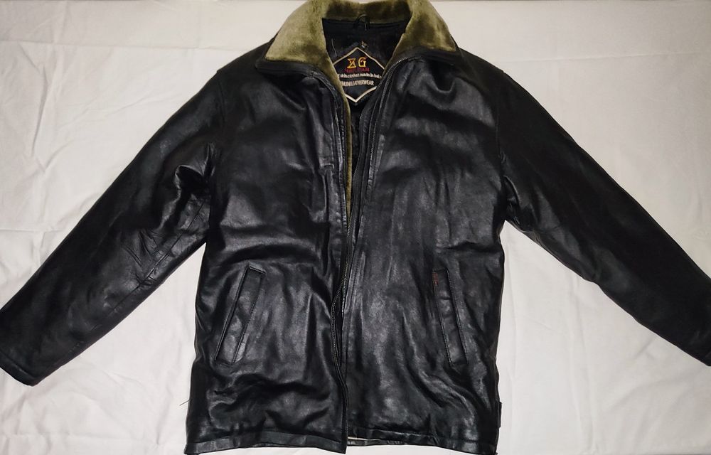 Кожаная куртка с сменным мехом изнутри