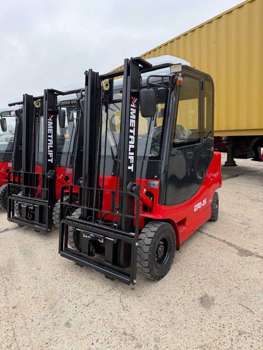 Stivuitor nou electric, cabina inchisa, AC, 2500kg, garantie, liza