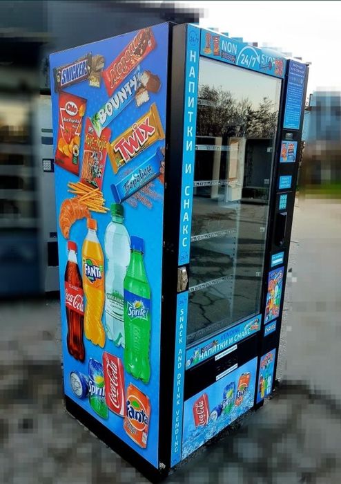 Вендинг машина за кафе / вендинг машина за храни и
