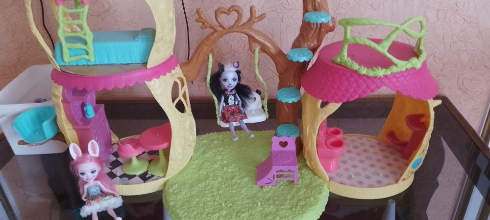 Домик с куклами инчантималс