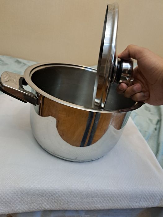 Кастрюля для варки BergHOFF