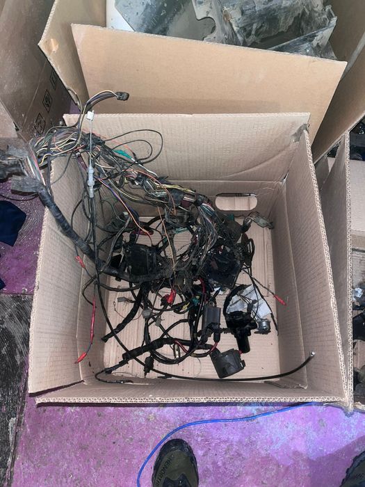 Запчасти Kawasaki ZZR400 (2)