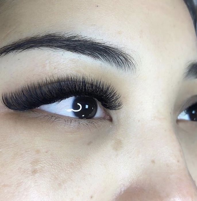 Наращивание ресниц Выезд и у себя