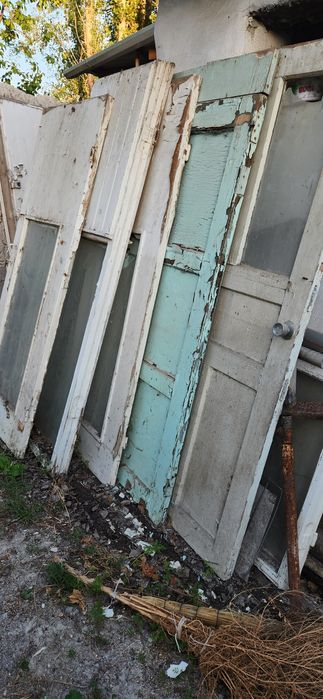 Taxta eshiklar sotiladi 100ming donasi 5 ta