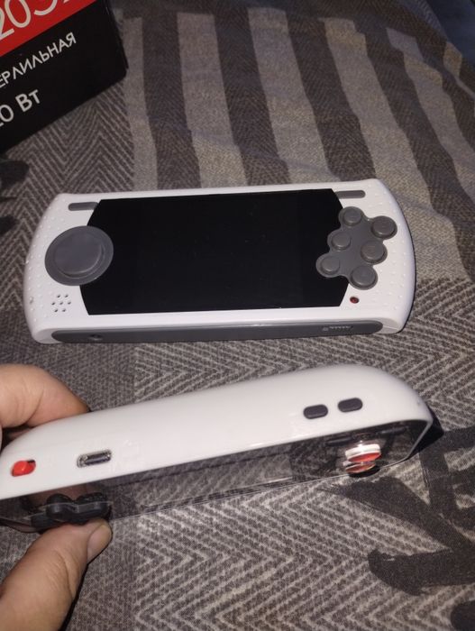 Продам игровые консоли