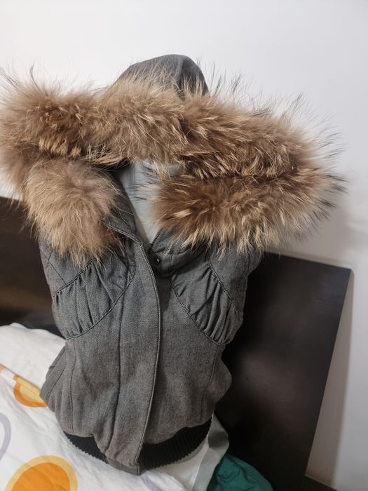 Оригинален ,нов елек с естествен косъм  лисица