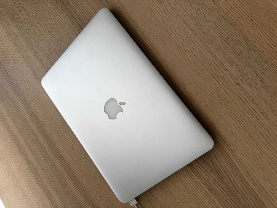 MacBook Pro 13” Retina (2015) – i5 / 8GB / SSD – с оригинално зарядно