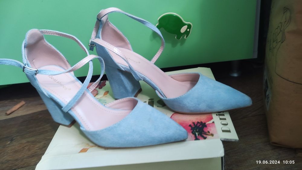 Обувки на ток от велур