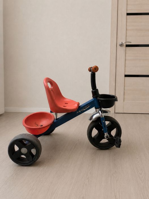 Продам трёхколёсный велосипед