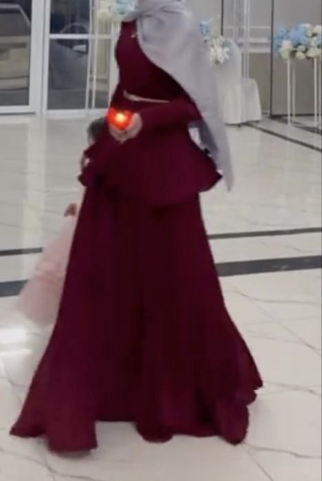 Двойка в цвете марсал, гафре