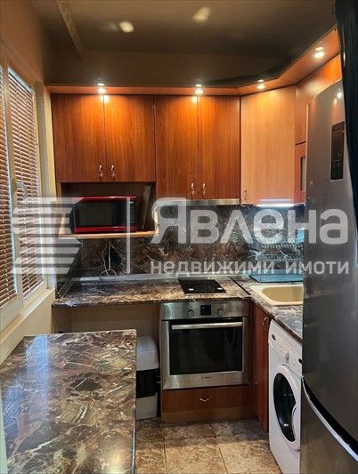 Тристаен, обзаведен апартамент