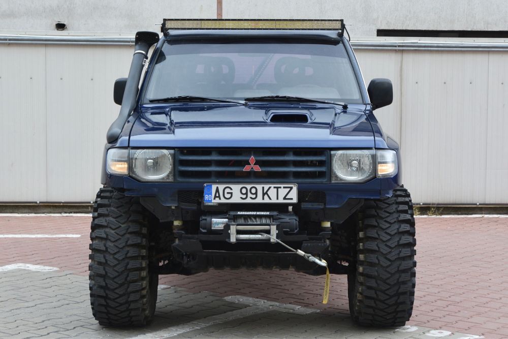 Pajero 2.8 intercooler turbo autoutilitara cu 5 locuri in acte