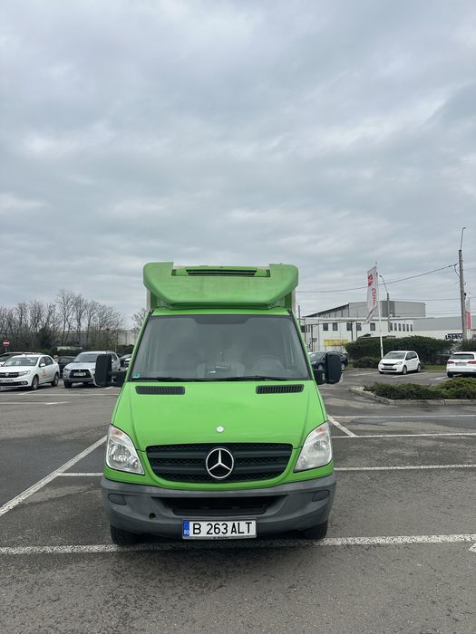 Mercedes Sprinter 516 frigorific cu lift