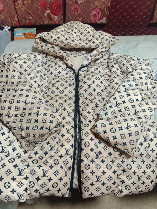 Женская куртка новая