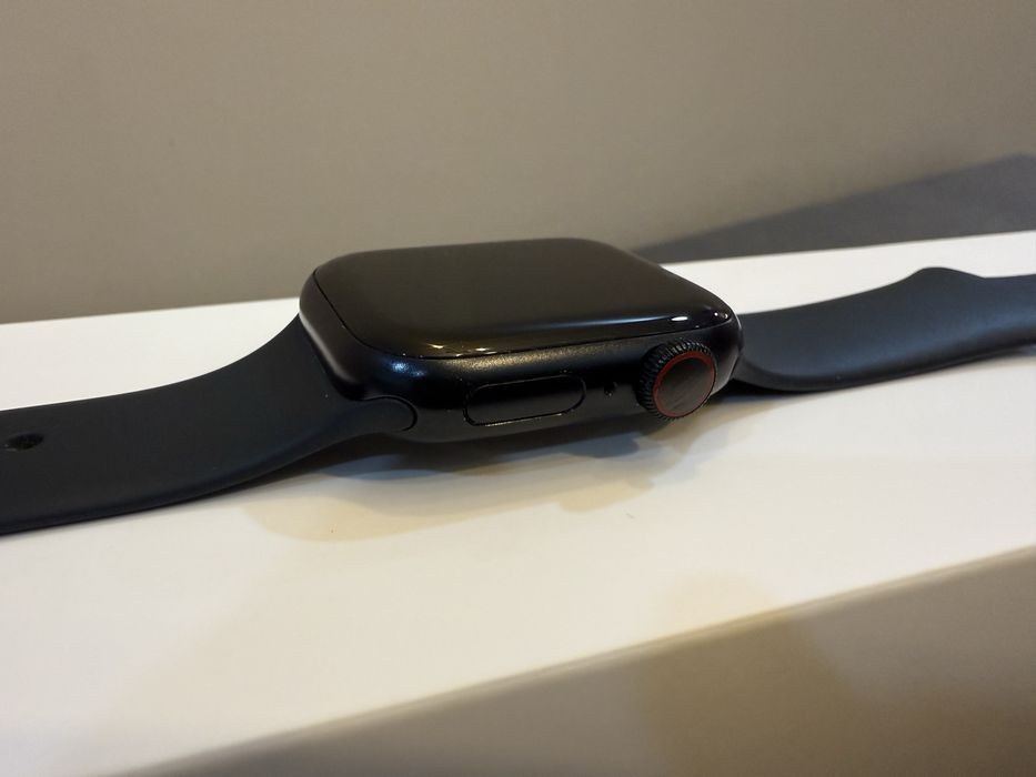 Apple Watch Series 7, 41mm, Black/черен, CEL