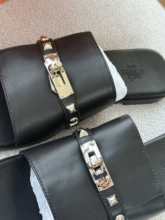ПРОМО ЦЕНА ДО 31.05 Естествена кожа нови дамски черни чехли Hermes