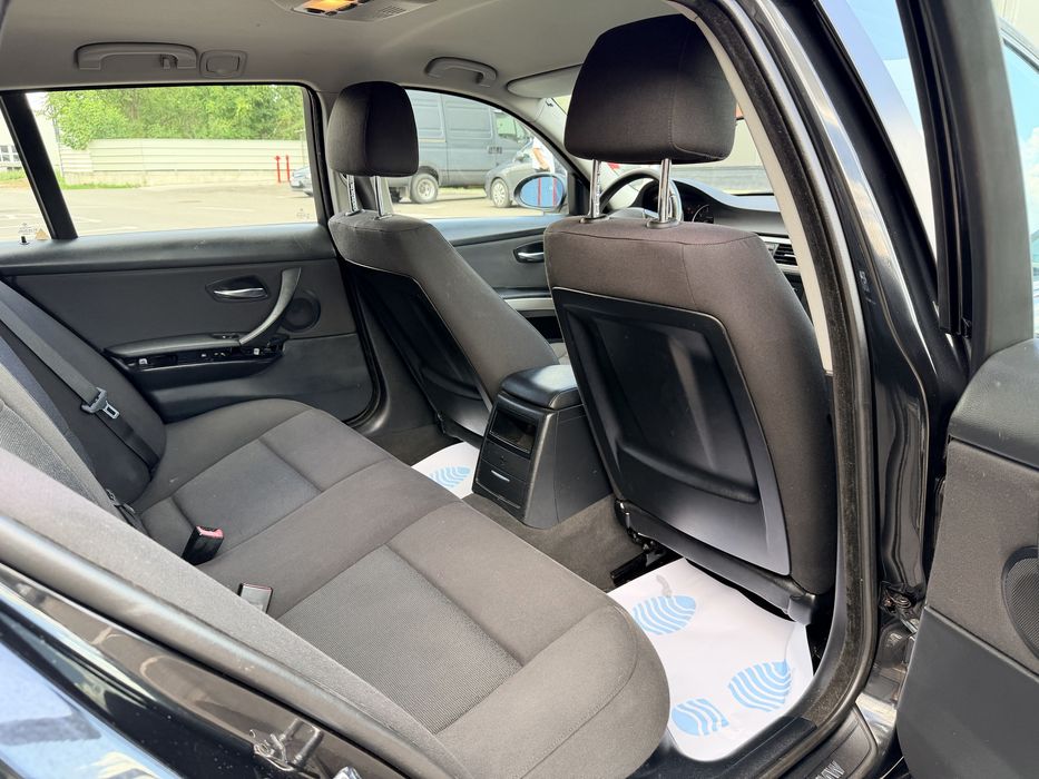 BMW 318i E91 Touring • 2008 • Benzină • Manuală