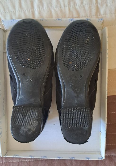 Дамски обувки номер 38 лак/набук