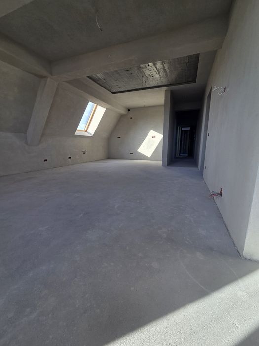 Apartament trei camere