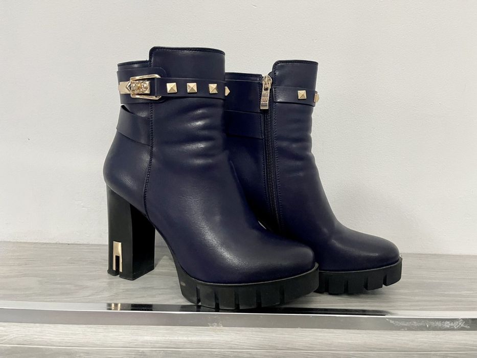 Боти на платформа с ток