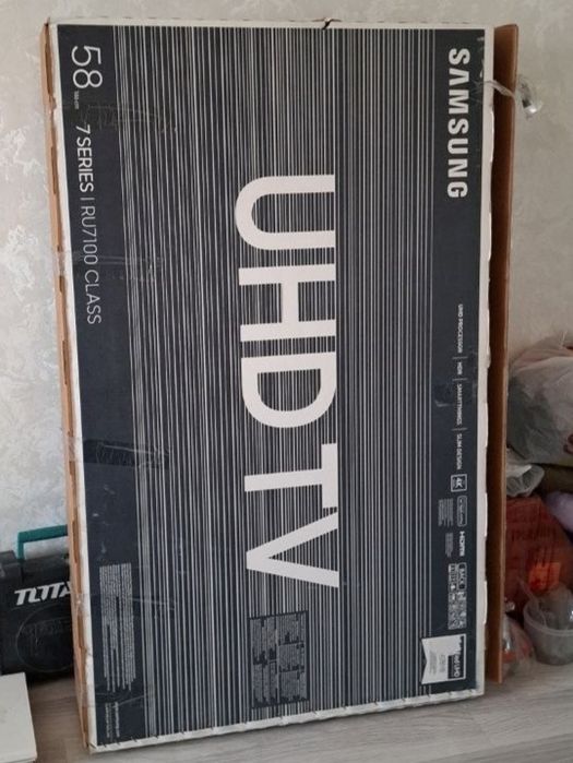 Продам телевизор на запчасти