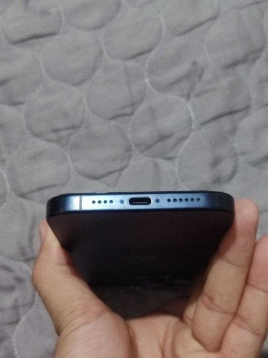 Iphone 15 Pro Max srochno ideal holat
