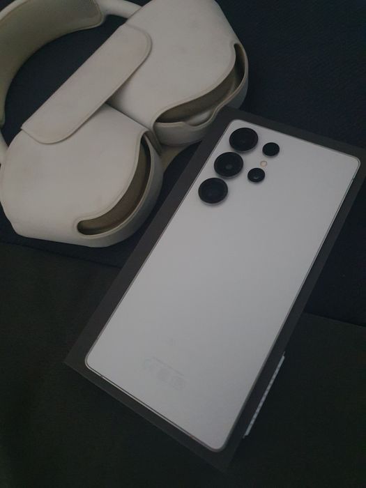 512гб Самсунг с25 ультра + наушники