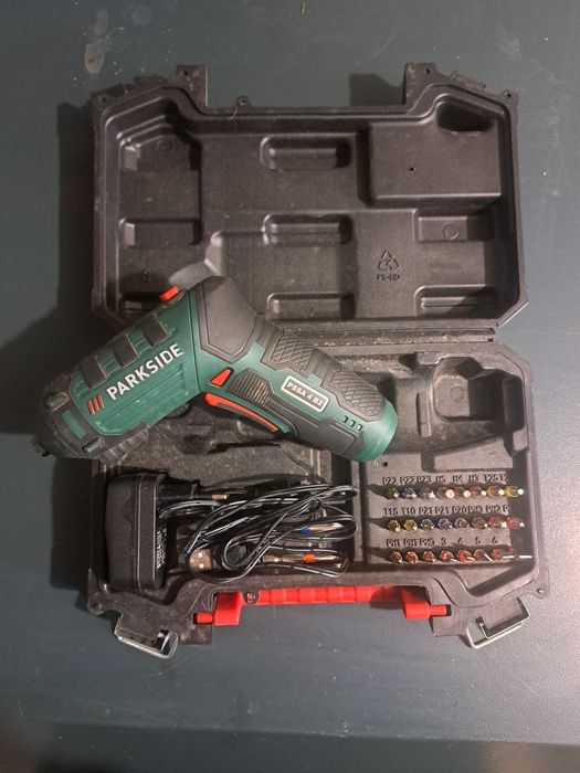 Винтоверт акумулаторна отвертка