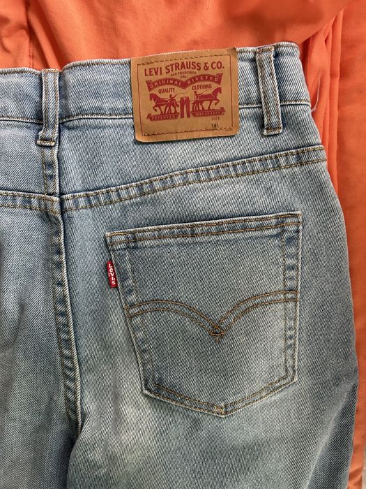 Дънки Levi’s използвани